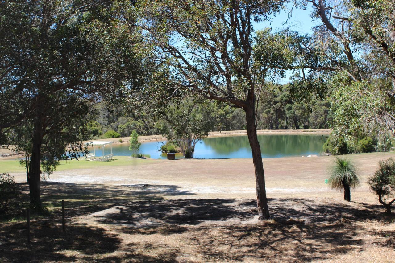 Woodstone Goanna Cottage Dunsborough Exterior foto